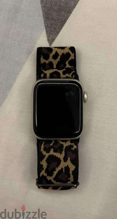 apple watch se used very good condition