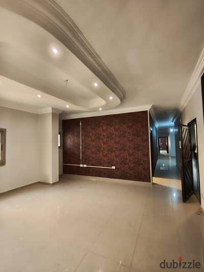 شقة للإيجار في البنفسج عمارات – التجمع الأول | 210 متر