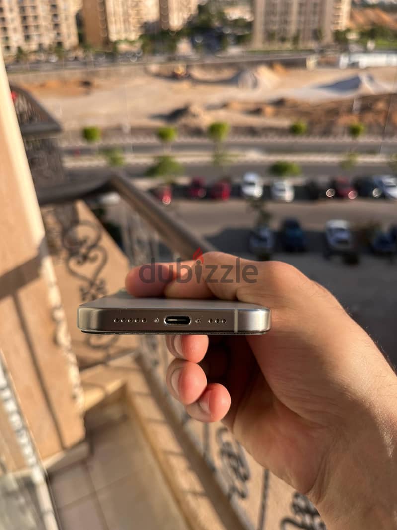 Apple - iPhone 15 Pro 2