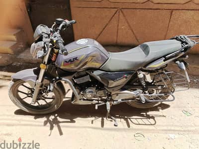 للبيع موتوسيكل فيجوري vlr cbf 200cc