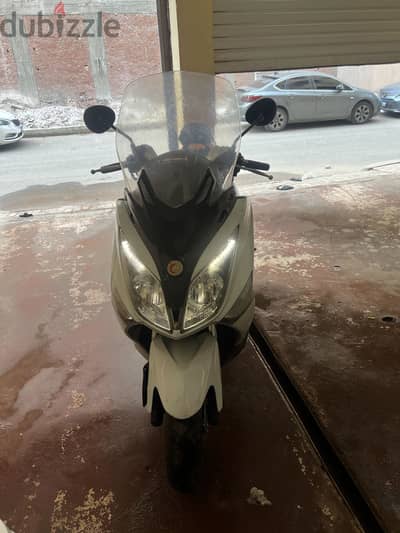 Scoter gts 300
