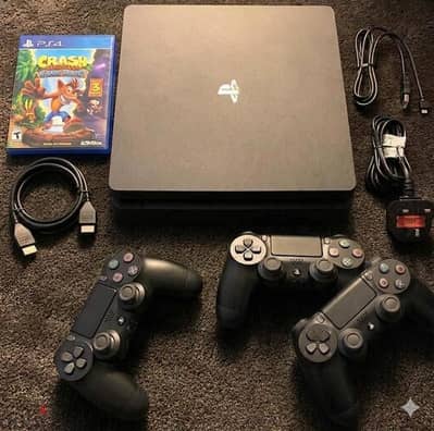 بلايستيشن ٤ خليجي يكاد يكون جديد و  لعبة crash