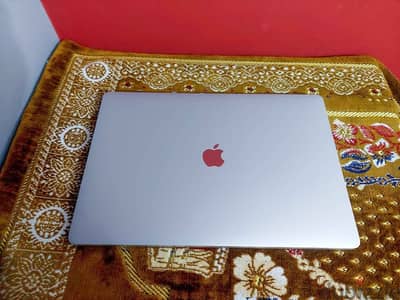 MacBook Pro 16-inch 2019 بسعر لقطة