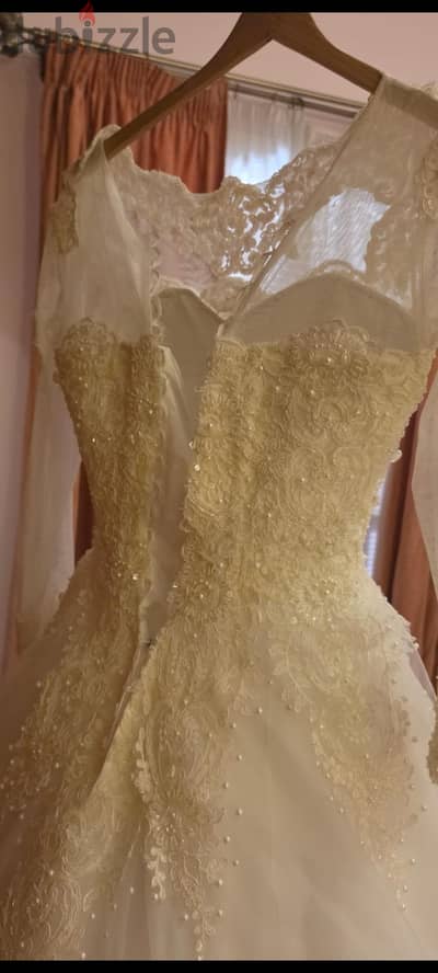 فستان فرح و طرحه -  wedding dress with veil
