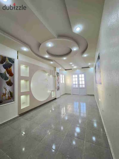 شقه في الإسكندرية شاطئ النخيل بجوار شارع الرئيسي موقع سكني ممتاز شامل الخدمات