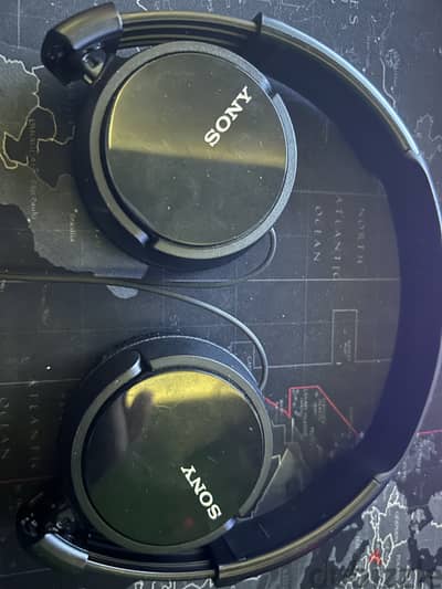 سماعات Sony mdrzx110apblack wired headphone