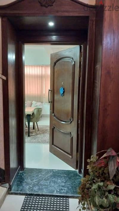 شقه فاخره للايجار مفروش سكنى بالسياحيه الرابعه