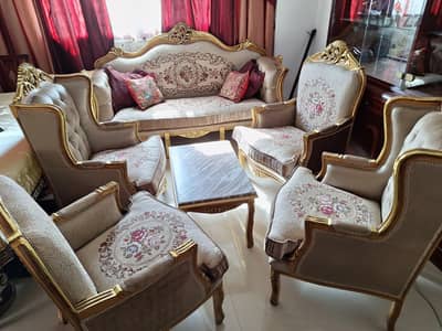 صالون كنبه  + 2 فوتي + ٢ باجير  + ترابيزة رخام
