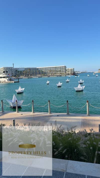 Ready-to-move-in chalet directly on the marina, fully finished and furnished to hotel standards in Marassi, North Coast, at a fantastic price not avai
