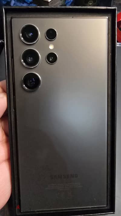 Used like new - Samsung S24 Ultra 256GB - 12GB RAM Black