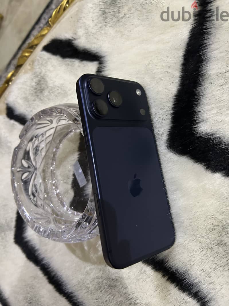Apple - iPhone 17 Pro Max 2