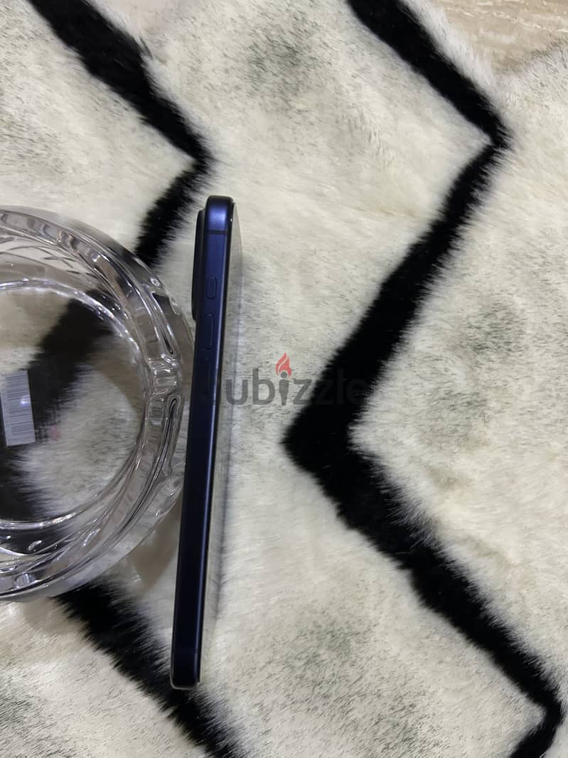 Apple - iPhone 17 Pro Max 4