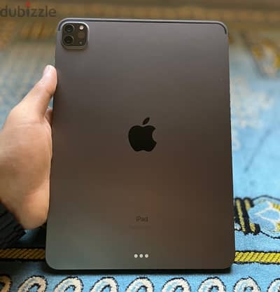 أيباد برو M1 مساحة 256 مغير شاشة ومعاه قلم أنكر A7166