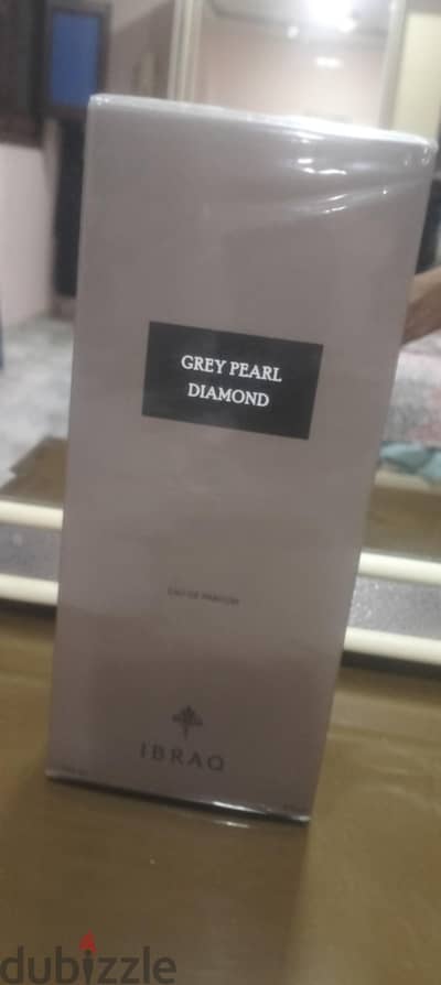 Grey pearl diamond