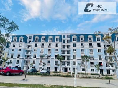I-Villa for sale  garden for sale250m ready to move best down payment , installments in mountain view 1.1 new cairo near to rehab