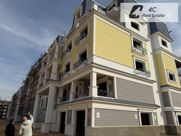 اقل سعر اي فيلا 250م ب روف 4 غرف نوم ب اقل مقدم و باقي اقساط  للبيع في ماونتن فيو 1.1 القاهرة الجديدة Mountain view 1.1 new cairo fith settlement