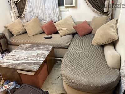 ركنة خامتها قطن قطيفة عمولة