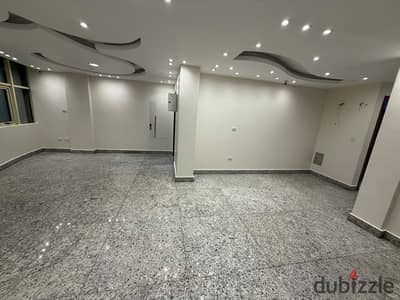 Office for rent in Heliopolis, main street, area 200 square meters, administrative license, fully administrative tower, 5 minutes to Nasr City, Sheraton, and Fifth Settlement