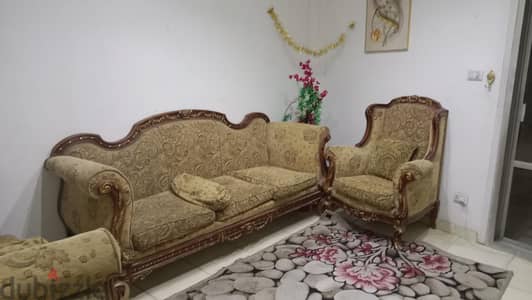 صالون اربع قطع ومعا تربيزه