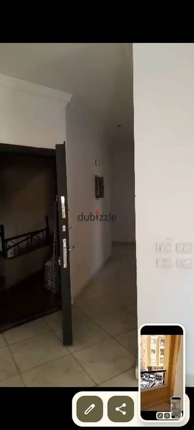 شقه للايجار بجاردنيا هايتس دور تالت