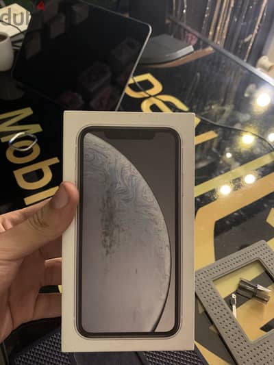 Apple - iPhone XR