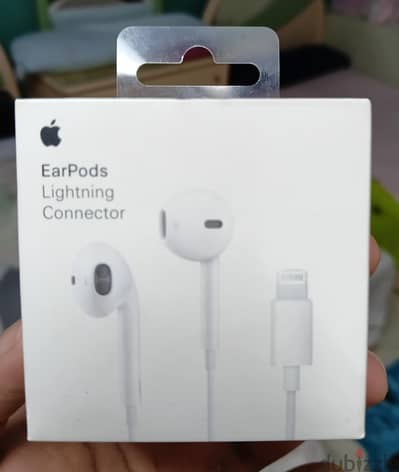 earpods lightning connector