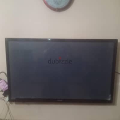 شاشة سامسونج ممتازة ليس بها عيوب لقطة