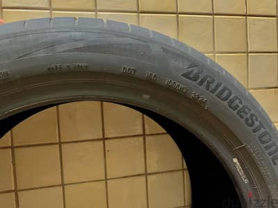 Bridgestone 255 45 R19