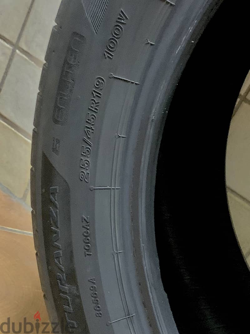 Bridgestone 255 45 R19 5