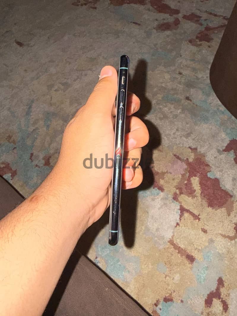Apple - iPhone 11 Pro Max 2