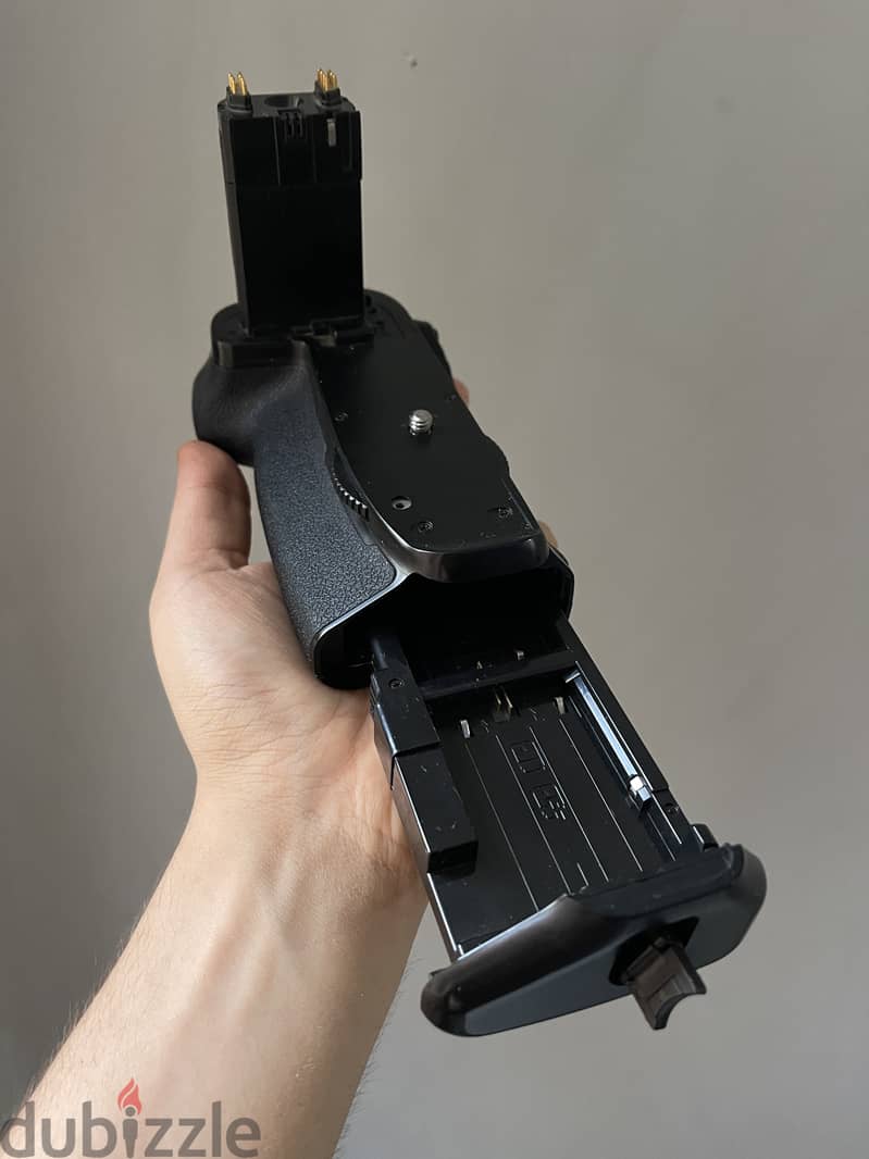 Battrey Grip 4