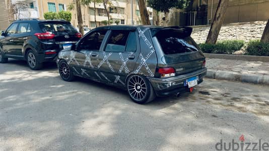 رينو كليو 1996