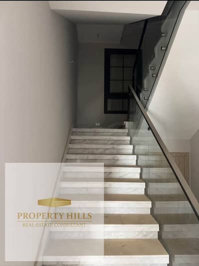 Townhouse for sale in New Cairo with only a 3% down payment and installments over 8 years, at half the original price!