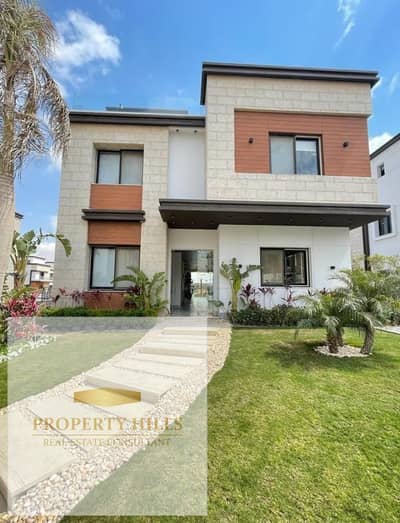 A bargain villa in New Cairo's Golden Square, directly on North 90 Street, close to Clubs Street, Mountain View, and Mivida. A bargain villa in New Cairo's Golden Square, directly on North 90 Street, close to Clubs Street, Mountain View, and Mivida.