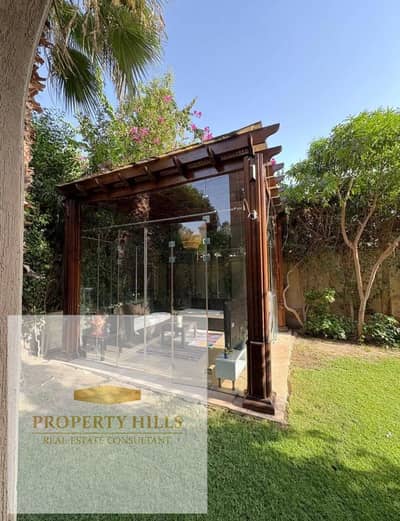 Standalone villa at an old launch price, a rare opportunity in New Cairo's Golden Square, directly on North 90 Street, close to Clubs Street, Mountain View, and Mivida.