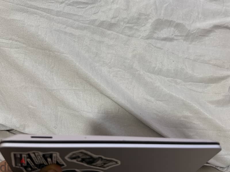 Microsoft Surface Laptop 5 4
