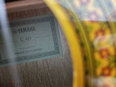 Yamaha c40