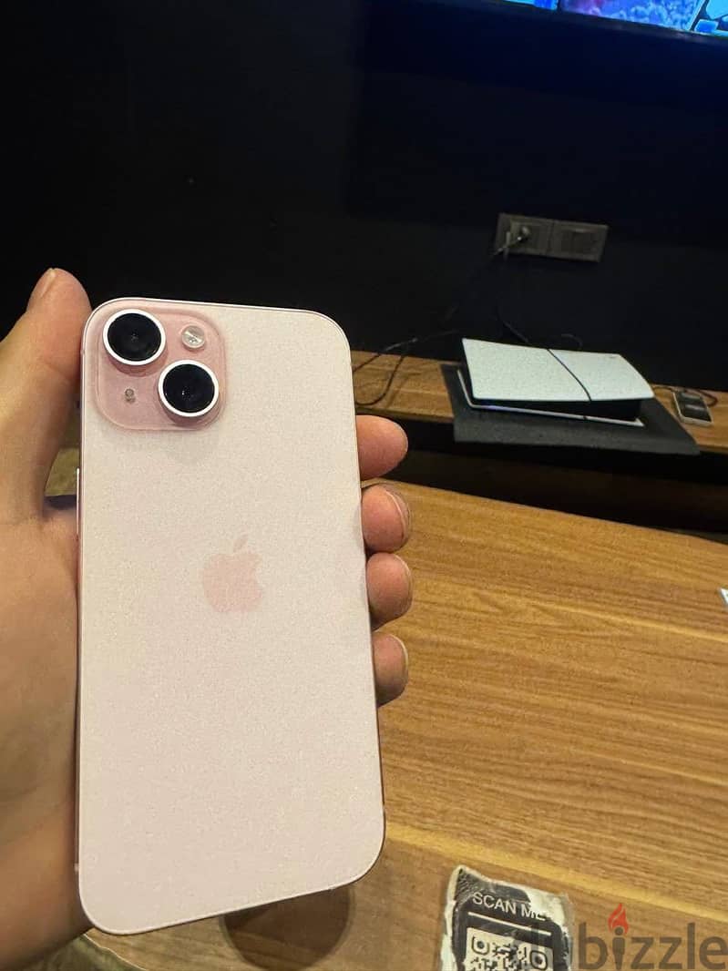 Apple - iPhone 15 2