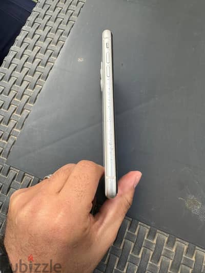 Apple - iPhone 11