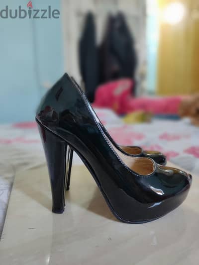 جزمة بكعب شوز high heels