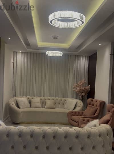 انتريه منDivano بحالة فوق الممتازة  used like new