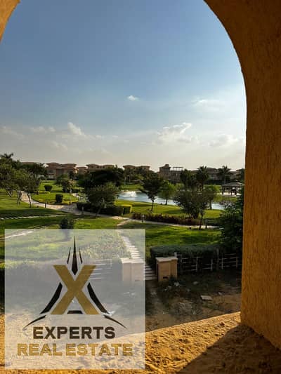 Independent villa buildings 555m directly on the lakes, a distinguished location in Madinaty without finishing.