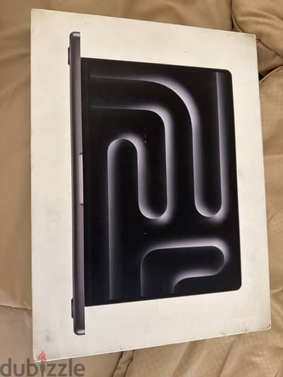 Apple MacBook Pro , M3 pro , 18 ram , 512 ssd , battery 100% , fullbox