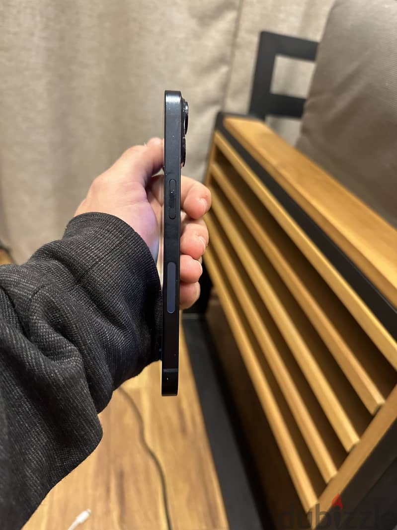 Apple - iPhone 14 1