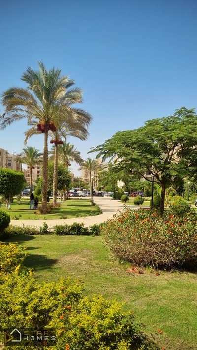 للبيع في الرحاب الارضي بجاردن مساحه مميزه بتشطيبات الترا ســــــوبـر لــوكـــــــس جاهزه للسكن الفوري واونر جادي جدا لسرعه البيع
