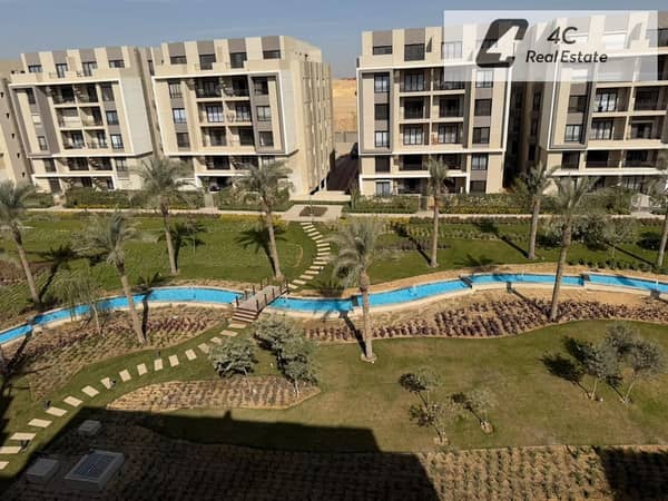 بمقدم 7 مليون شقة متشطبة بالكامل بالتكيفات مساحة 130 م 2 غرفة نوم فيو مفتوح للبيع فى كمبوند فيفث سكوير المراسم التجمع الخامس القاهرة الجديدة
