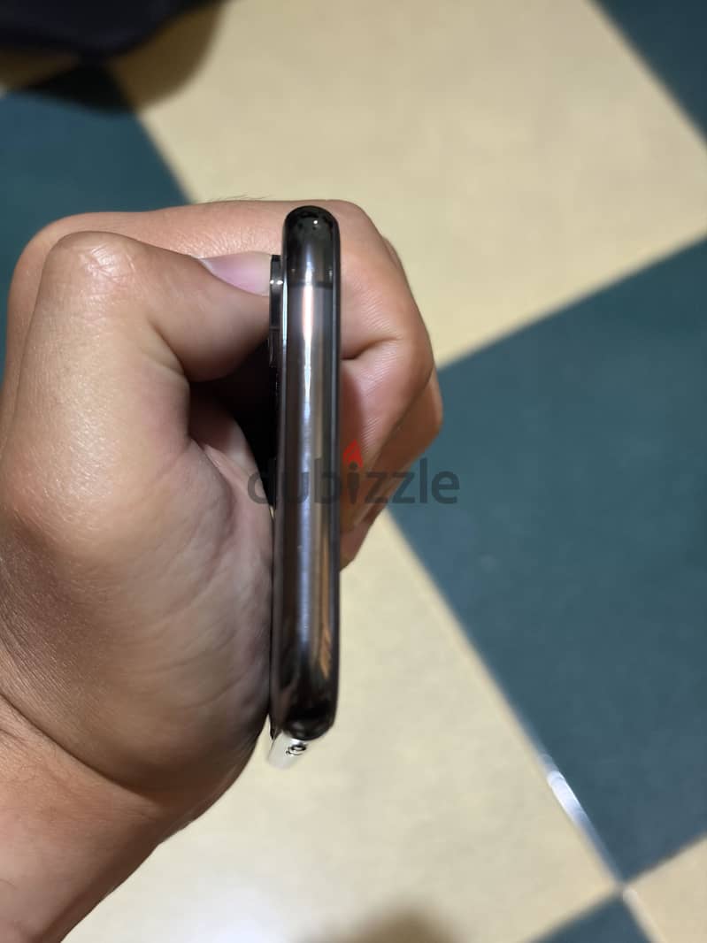 Apple - iPhone XS 1