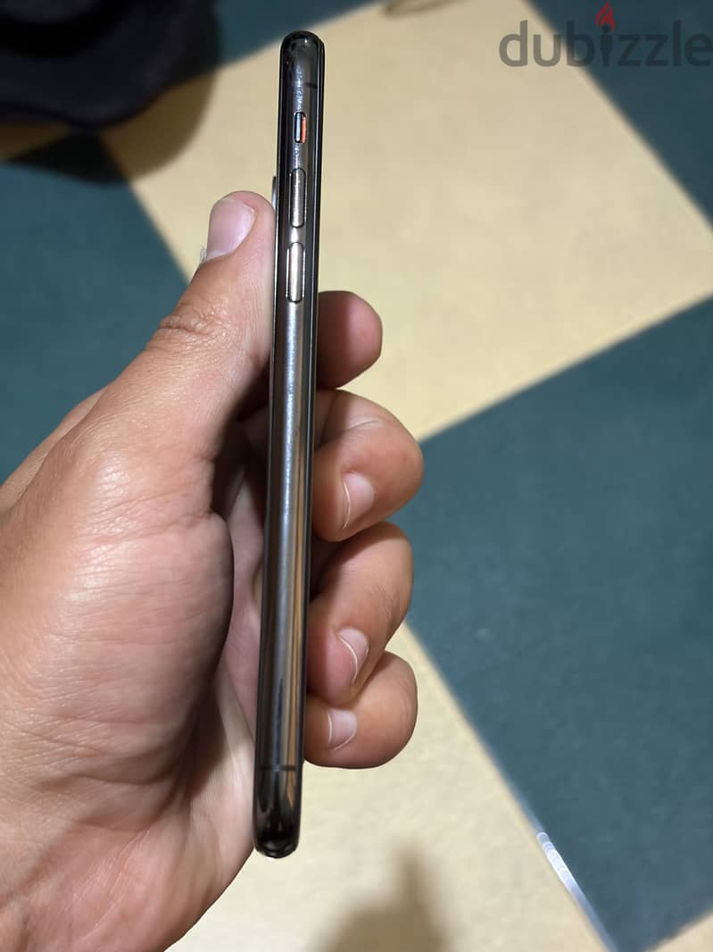 Apple - iPhone XS 5