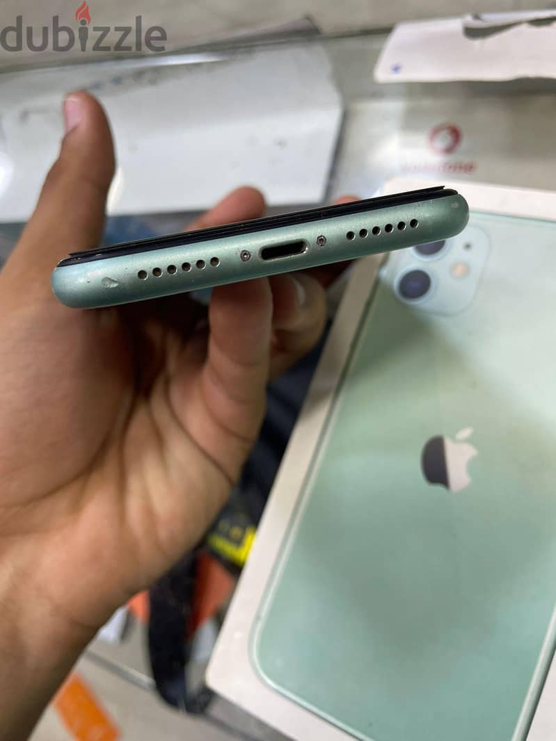 Apple - iPhone 11 3