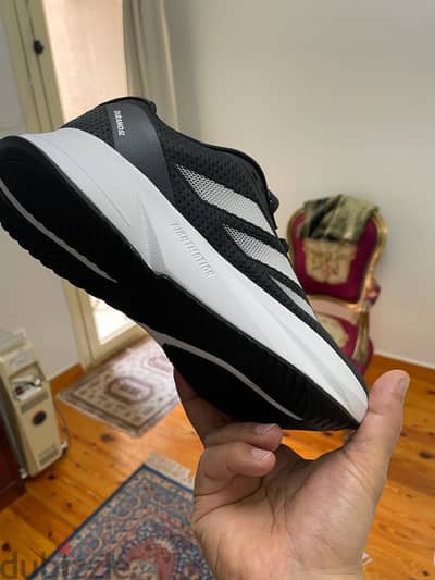 كوتشي adidas اوريجنال بعلبته الاوريجنال